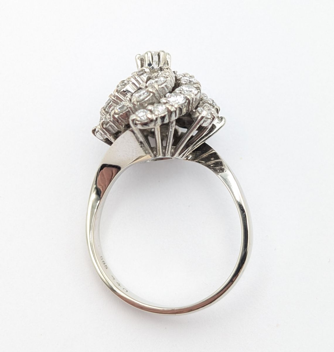 Diamant ring i hvit gull